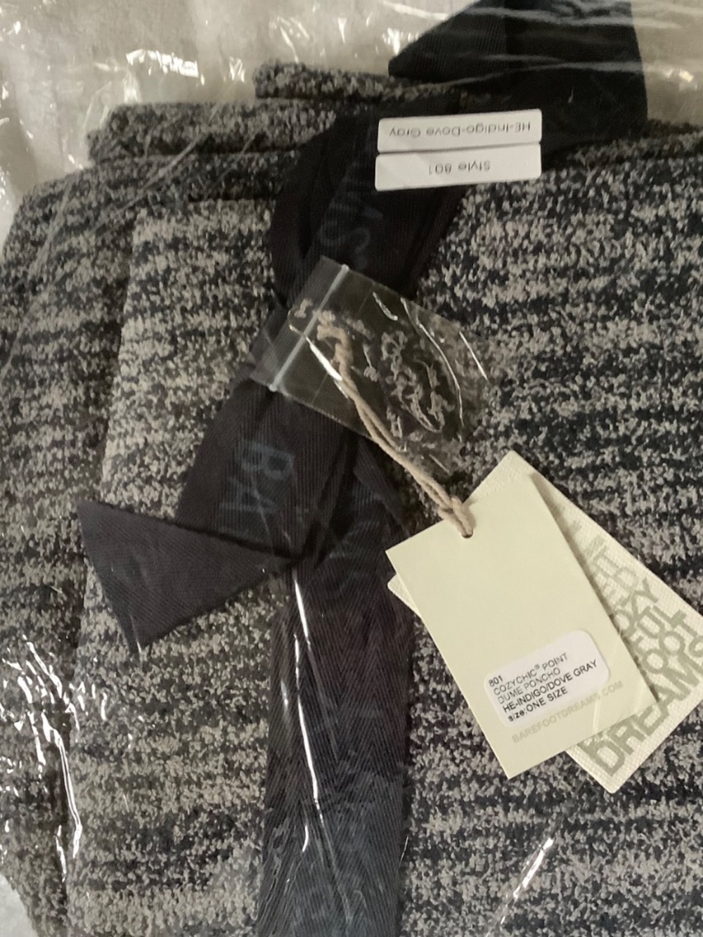 Barefoot Dreams CozyChic Point Dume Poncho Heather Indigo-Dove Gray OS - Picture 14 of 15